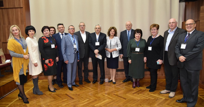 Фото до новини «Всеукраїнська науково-практична конференція «Реалії надання перинатальної допомоги в умовах реформування галузі охорони здоров`я України»»
