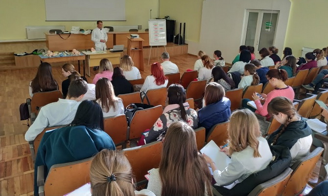 Фото до новини «Тренінг з первинної реанімації новонароджених у Дніпрі»